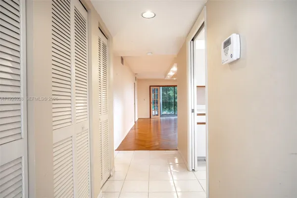 Property Slideshow image 2 of 21 | 150 s hollybrook ter 208, Pembroke Pines, FL, 33025