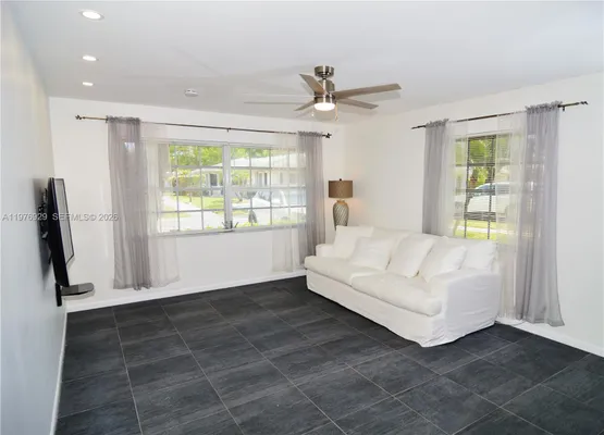 Property Slideshow image 2 of 16 | 10125 s 42nd ave 151, Boynton Beach, FL, 33436
