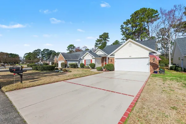 Property Slideshow image 3 of 41 | 193 glenwood dr, Conway, SC, 29526