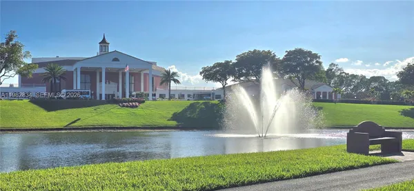 Property Slideshow image 2 of 37 | 3037 newport h 3037, Deerfield Beach, FL, 33442