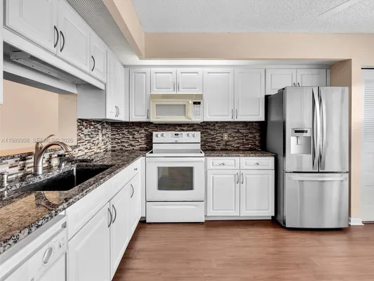 Property Slideshow image 2 of 40 | 800 sw 125th way 407o, Pembroke Pines, FL, 33027