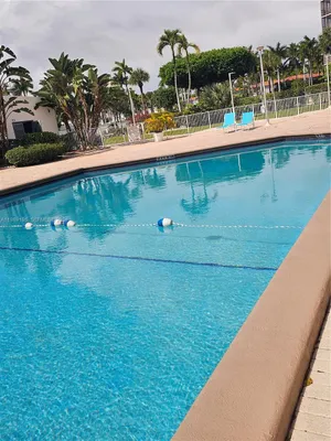 Property Slideshow image 3 of 14 | 20400 w country club dr 601, Aventura, FL, 33180