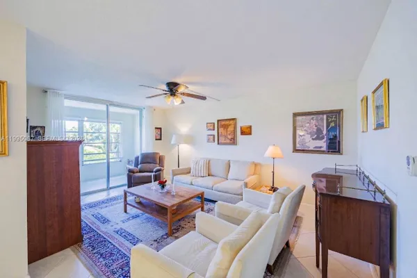 Property Slideshow image 3 of 34 | 9150 lime bay blvd 110, Tamarac, FL, 33321