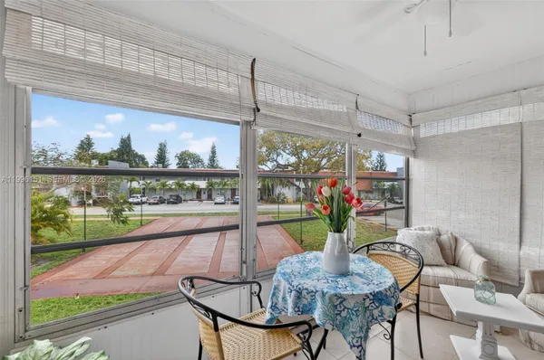 Property Slideshow image 2 of 35 | 2991 nw 46th ave 210, Lauderdale Lakes, FL, 33313