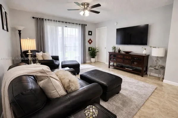 Property Slideshow image 3 of 18 | 7269 golf colony ct 202, Lake Worth, FL, 33467