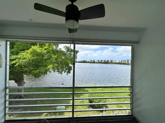 Property Slideshow image 2 of 43 | 245 ne 191st st 3017, Miami, FL, 33179