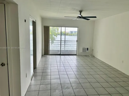 Property Slideshow image 3 of 43 | 245 ne 191st st 3017, Miami, FL, 33179