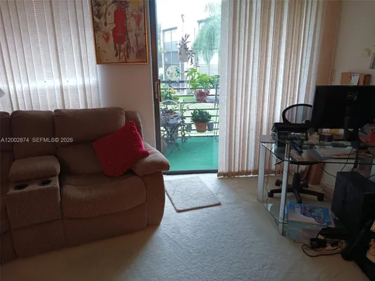 Property Slideshow image 3 of 5 | 6301 n university dr 202, Tamarac, FL, 33321