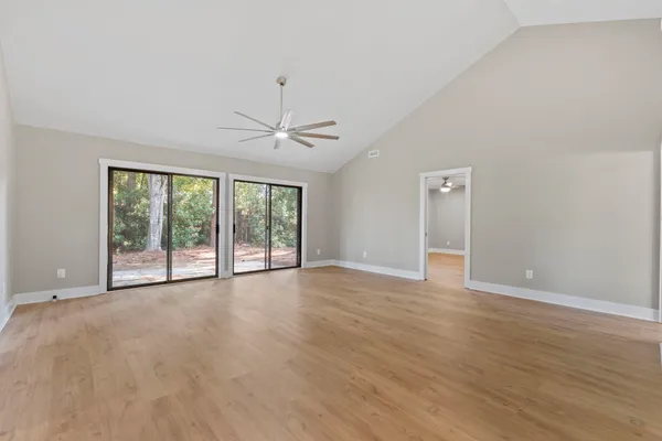 Property Slideshow image 3 of 40 | 105 moss cir, Conway, SC, 29526