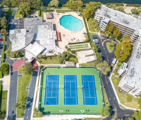 Property Slideshow image 2 of 37 | 1100 colony point cir 421, Pembroke Pines, FL, 33026