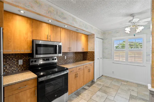 Property Slideshow image 3 of 26 | 1603 abaco dr k4, Coconut Creek, FL, 33066