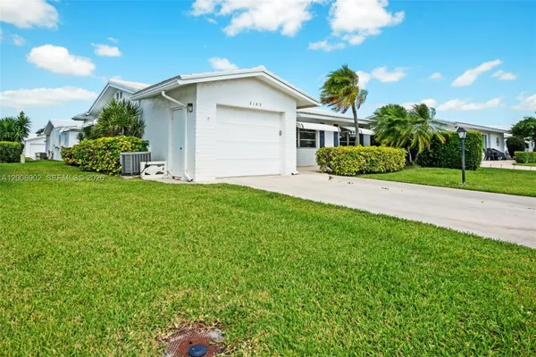 Property Slideshow image 2 of 24 | 2103 sw 20th cir, Boynton Beach, FL, 33426