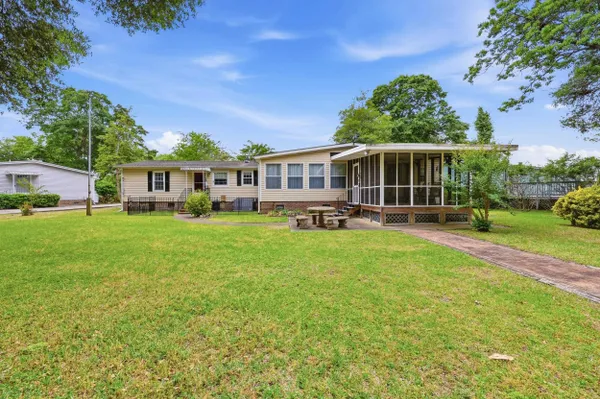 Property Slideshow image 3 of 43 | 816 s marlin cir, Murrells Inlet, SC, 29576