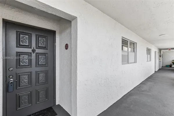Property Slideshow image 3 of 45 | 5900 nw 44th st 312, Lauderhill, FL, 33319