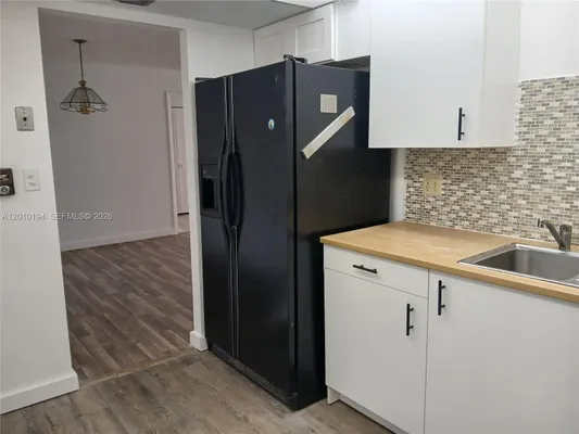 Property Slideshow image 3 of 10 | 1300 saint charles pl 222, Pembroke Pines, FL, 33026