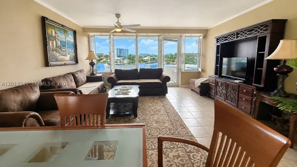 Property Slideshow image 2 of 33 | 3200 ne 36th st 504, Fort Lauderdale, FL, 33308
