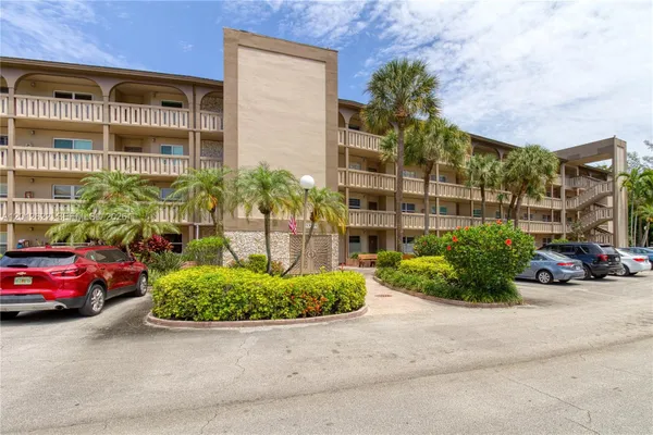 Property Slideshow image 2 of 42 | 1701 andros isle f1, Coconut Creek, FL, 33066