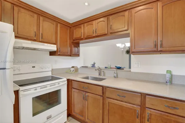 Property Slideshow image 2 of 44 | 9090 lime bay blvd 203, Tamarac, FL, 33321