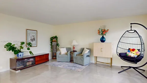 Property Slideshow image 3 of 30 | 325 wellington g g, West Palm Beach, FL, 33417