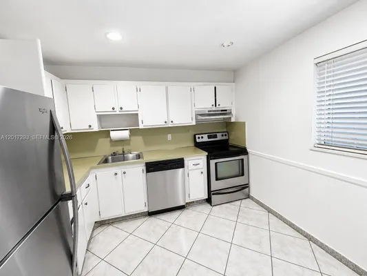 Property Slideshow image 3 of 16 | 410 se 2nd st 415, Hallandale Beach, FL, 33009