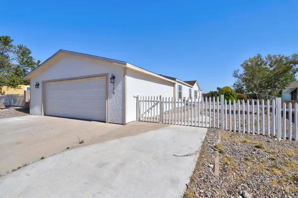 Property Slideshow image 3 of 3 | 110 sunrise bluffs dr, Belen, NM, 87002