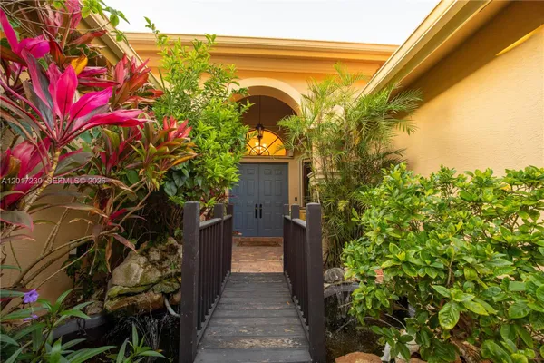 Property Slideshow image 3 of 73 | 7543 via grande, Boynton Beach, FL, 33437