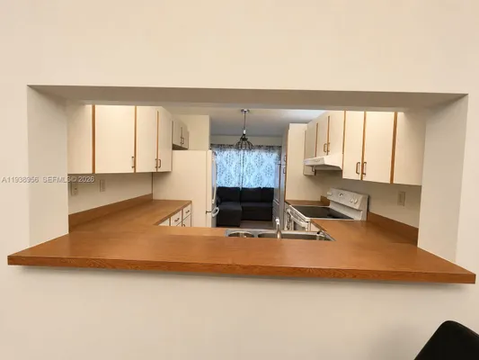 Property Slideshow image 3 of 35 | 7120 s devon dr 110, Tamarac, FL, 33321