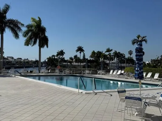 Property Slideshow image 3 of 17 | 3200 ne 36th st 321, Fort Lauderdale, FL, 33308