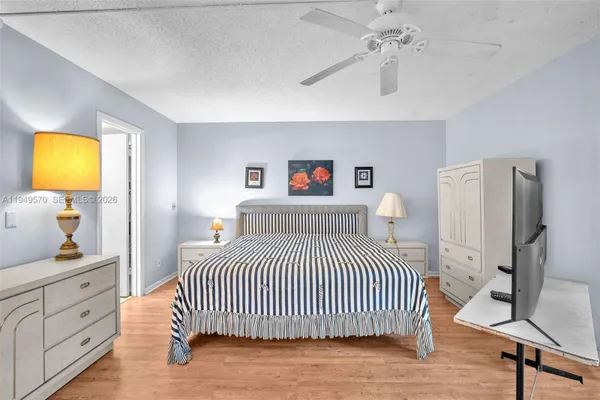 Property Slideshow image 2 of 9 | 4051 n newport n 4051, Deerfield Beach, FL, 33442