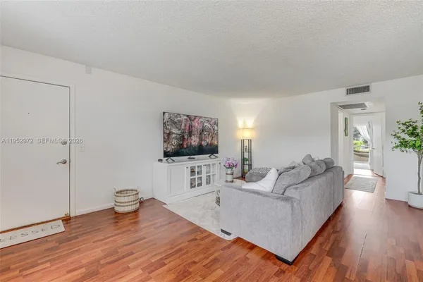 Property Slideshow image 3 of 34 | 301 sw 135th ave 118c, Pembroke Pines, FL, 33027