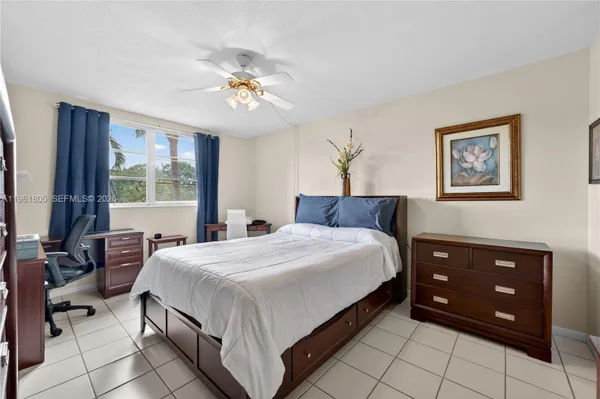 Property Slideshow image 2 of 38 | 2800 nw 47th ter 205b, Lauderdale Lakes, FL, 33313