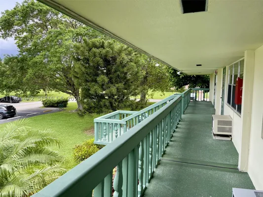 Property Slideshow image 3 of 28 | 118 upminster e 118, Deerfield Beach, FL, 33442