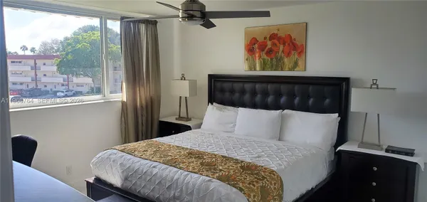 Property Slideshow image 2 of 26 | 9720 s hollybrook lake dr 303, Pembroke Pines, FL, 33025