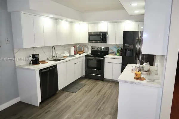 Property Slideshow image 2 of 17 | 701 sw 128th ave 401f, Pembroke Pines, FL, 33027
