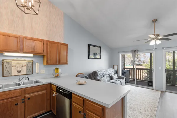 Property Slideshow image 3 of 30 | 1129 white tree ln h, Myrtle Beach, SC, 29588