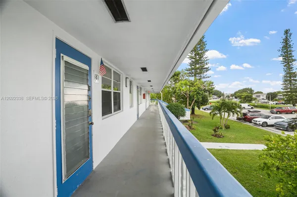 Property Slideshow image 3 of 46 | 181 lyndhurst l 181, Deerfield Beach, FL, 33442