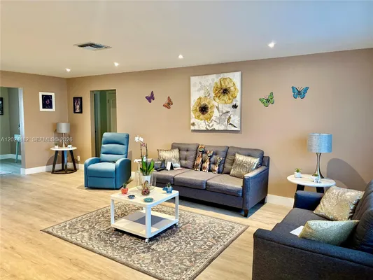 Property Slideshow image 3 of 20 | 8225 nw 12th ct, Plantation, FL, 33322