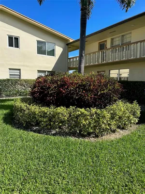 Property Slideshow image 2 of 27 | 70 dorchester d 70, West Palm Beach, FL, 33417