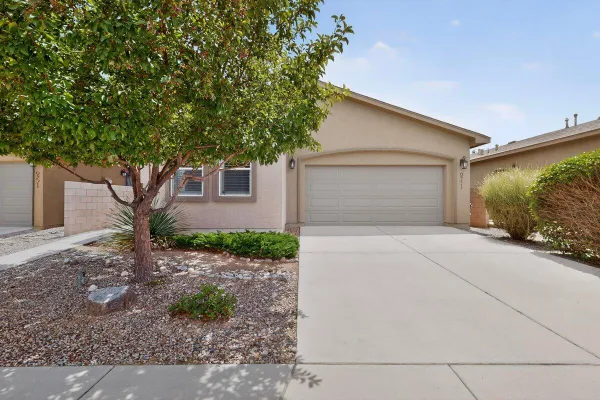 Property Slideshow image 3 of 31 | 241 rio chama cir, Los Lunas, NM, 87031