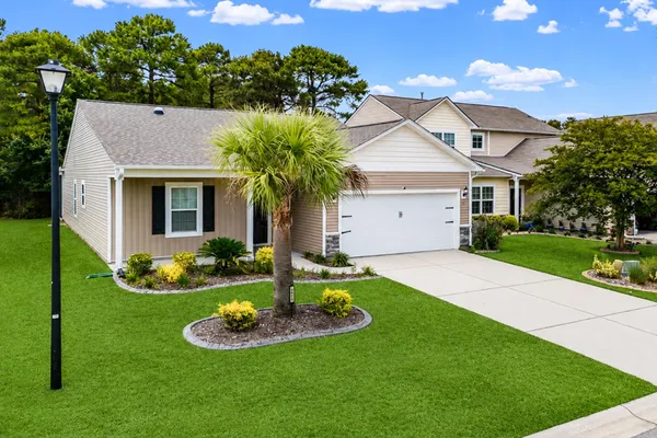 Property Slideshow image 2 of 53 | 2813 eton st, Myrtle Beach, SC, 29579