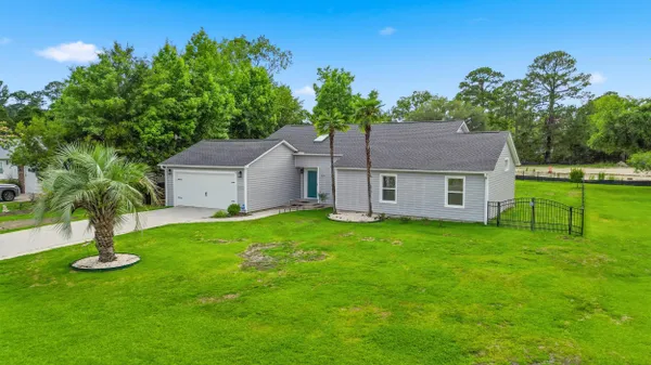 Property Slideshow image 2 of 42 | 105 saint andrews ln, Myrtle Beach, SC, 29588