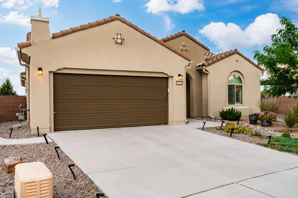 Property Slideshow image 3 of 100 | 1600 willow canyon trl, Albuquerque, NM, 87120