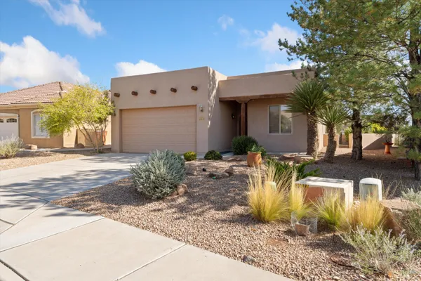 Property Slideshow image 3 of 38 | 848 cottonwood cir, Bernalillo, NM, 87004