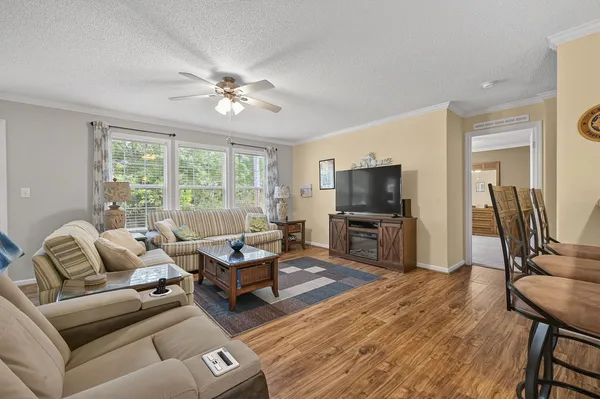 Property Slideshow image 2 of 35 | 338 lakeside crossing dr, Conway, SC, 29526