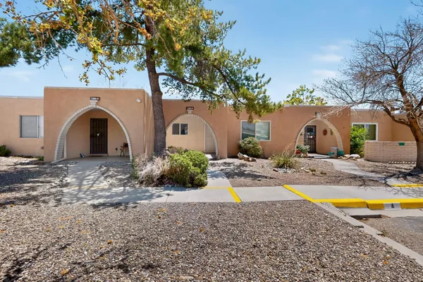 Property Slideshow image 2 of 26 | 1300 grande blvd b, Rio Rancho, NM, 87124