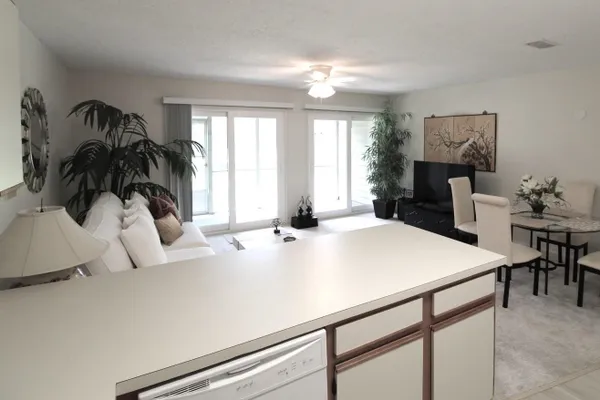 Property Slideshow image 3 of 28 | 924 fairwood lakes ln 24-c, Myrtle Beach, SC, 29588