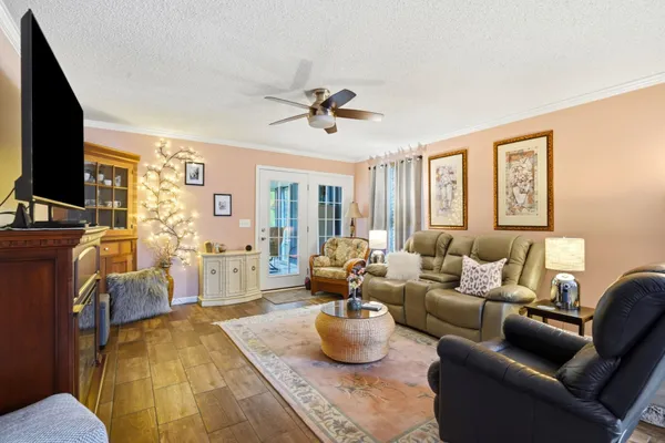 Property Slideshow image 3 of 38 | 2039 eastlynn dr, Conway, SC, 29526