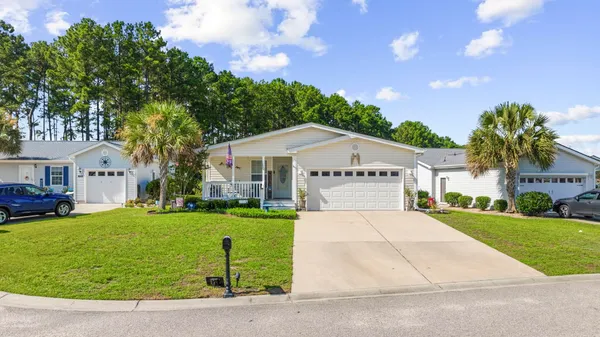 Property Slideshow image 2 of 53 | 1004 greencrest ct, Conway, SC, 29526