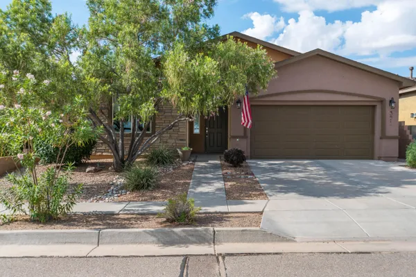 Property Slideshow image 2 of 40 | 371 zuni river cir, Los Lunas, NM, 87031