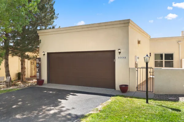 Property Slideshow image 3 of 23 | 3332 esplanade cir, Rio Rancho, NM, 87124